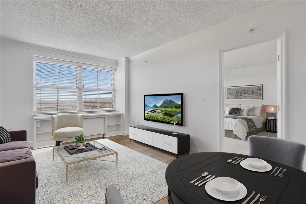 The York dining and living areas.